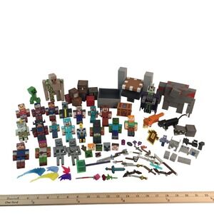 Minecraft Action Figure Lot 26 Figures+Blocks Weapons Dungeons Golem Animals